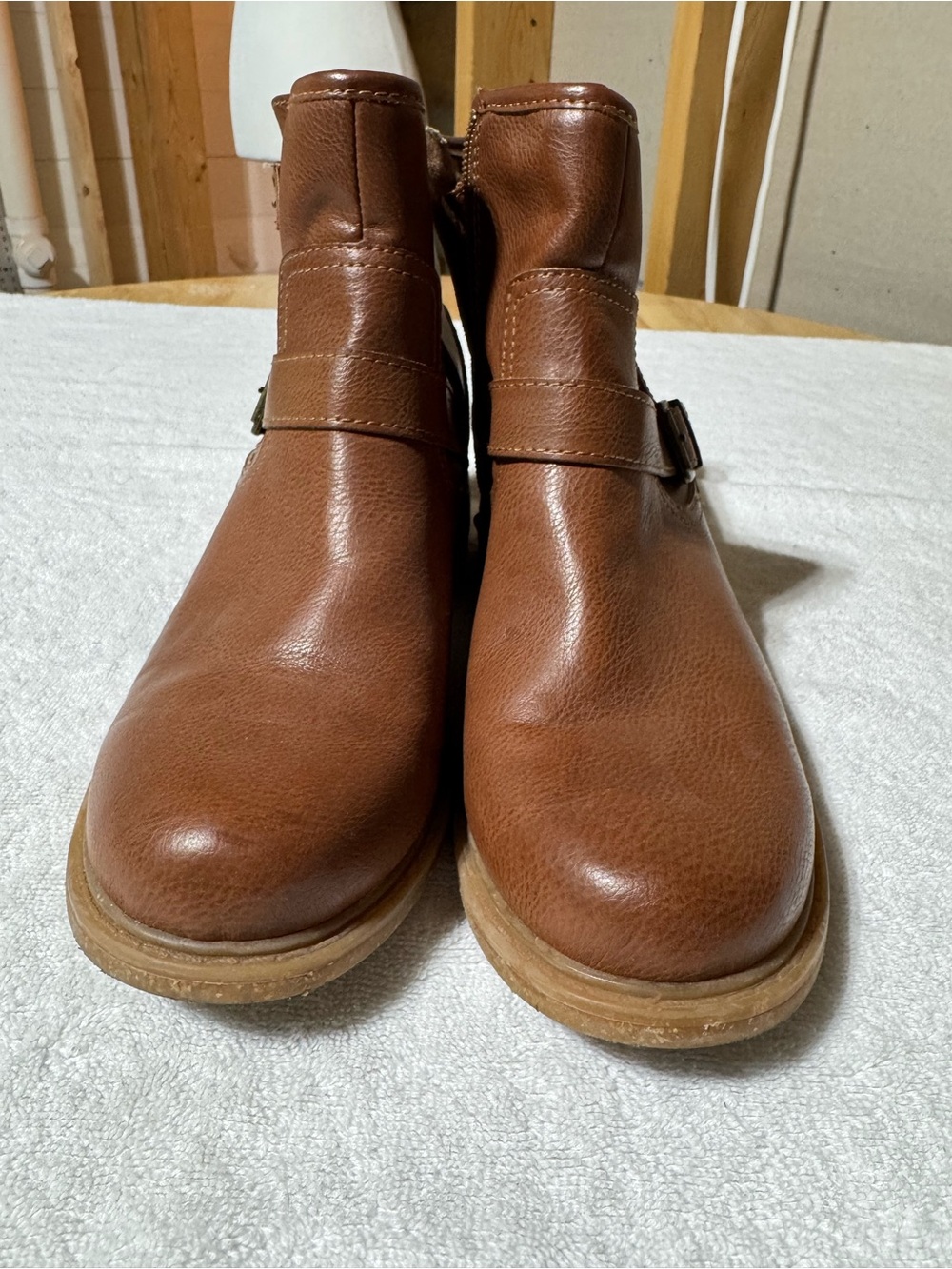 boc Women's Brown Leather Ankle Boots with Side Strap